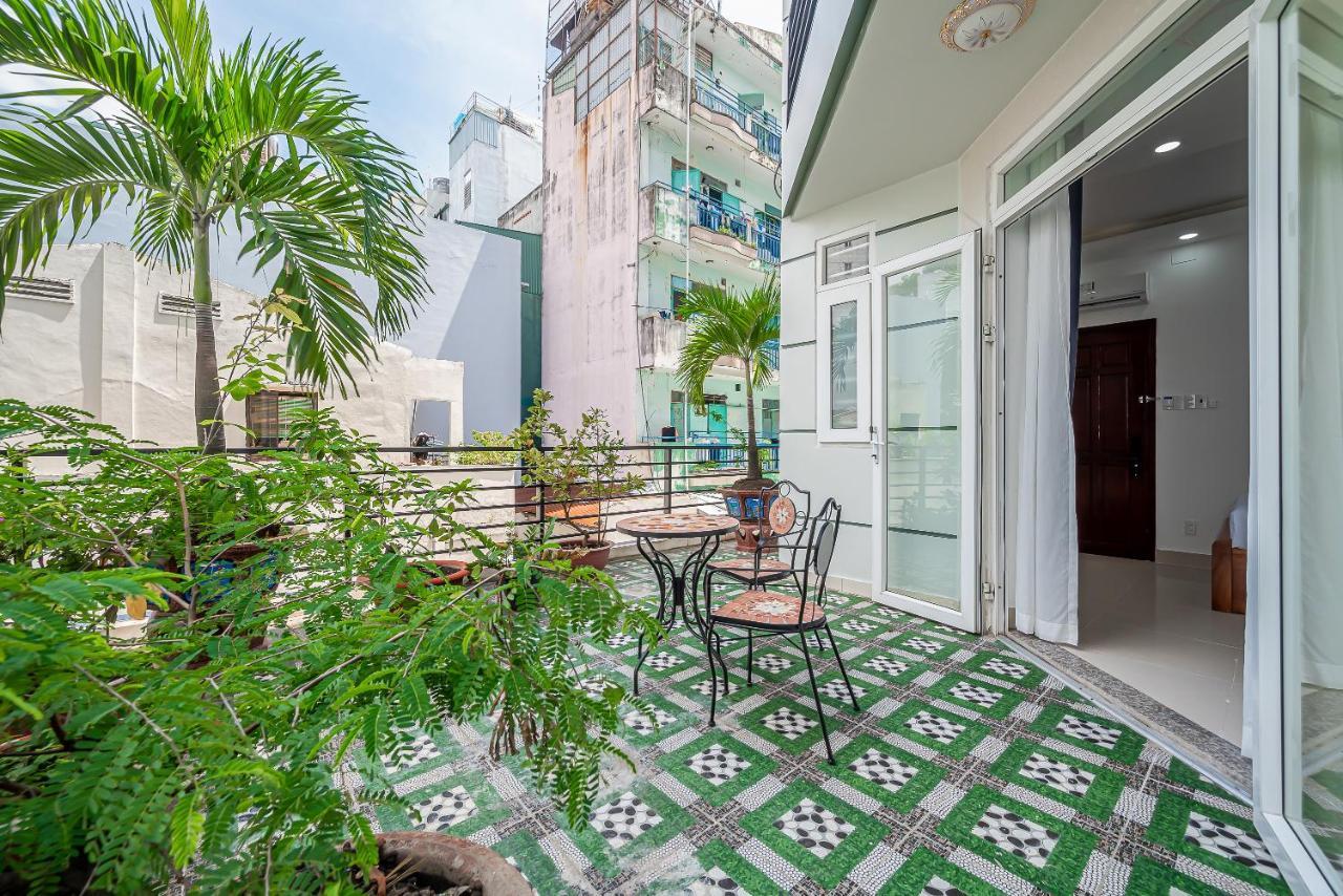 Cozrum Homes - Retro House Ho Chi Minh City Exterior photo